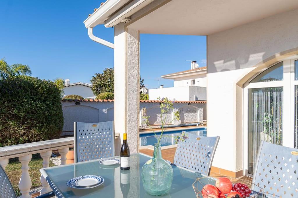 Sm21-Gran Casa De Vacaciones En La Playa, 4 Habitaciones, Climatizada, Piscina, Barbacoa Y Wifi Empuriabrava Exterior foto